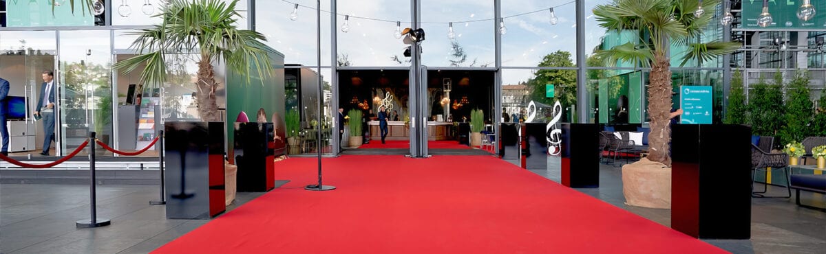 Grosser Roter Teppich an einem exklisivem Event